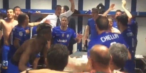 The Juve players were jubilant in the dressing room after knocking the holders out of the Champions League