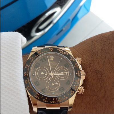 Freeze with a Rolex rose gold