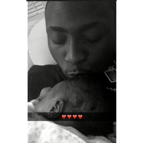 Davido-and-daughter