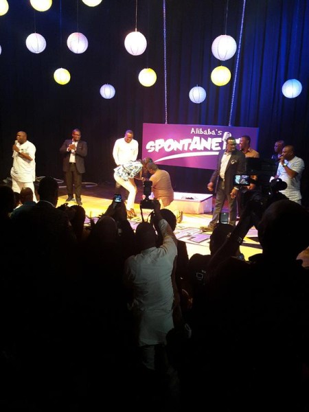 Jedi gets engaged to girlfriend 3