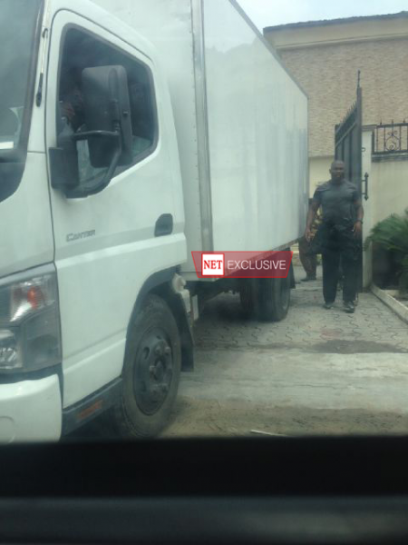 More photos of the truck moving Kate henshaw's things