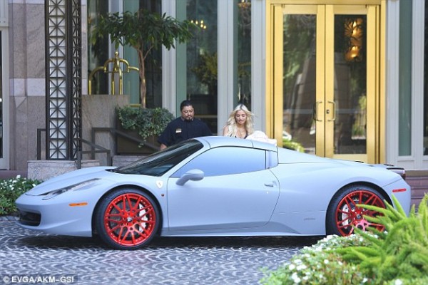Kylie Jenner pimps birthday Ferrari
