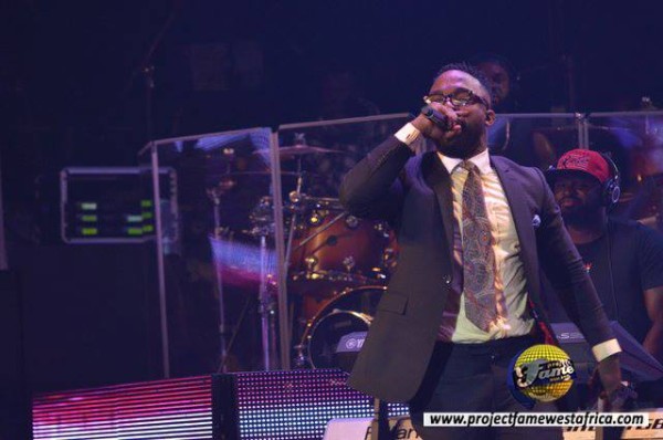 Iyanya performing at the opening gala of MTN Project Fame 8.0)