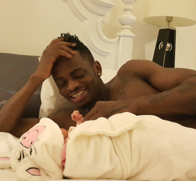 (Diamond Platnumz and his daughter, Princess Tiffah. Photo: Instagram)