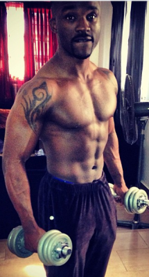 iyanya fit