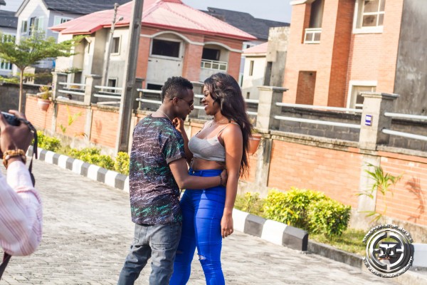 (Shaydee and Efia on set of 'Carry Big Load'. Photo: EME)