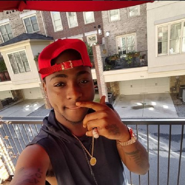 davido selfie