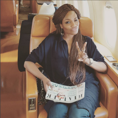 (Seyi Shay in a private jet flying to Abuja. Photo: Instagram)