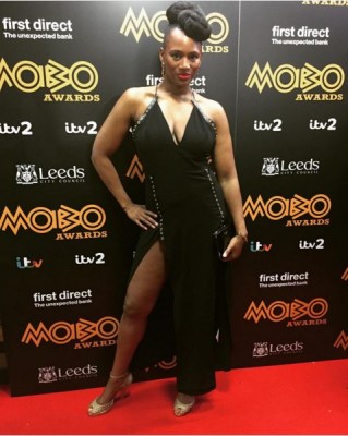 Mobo braless8