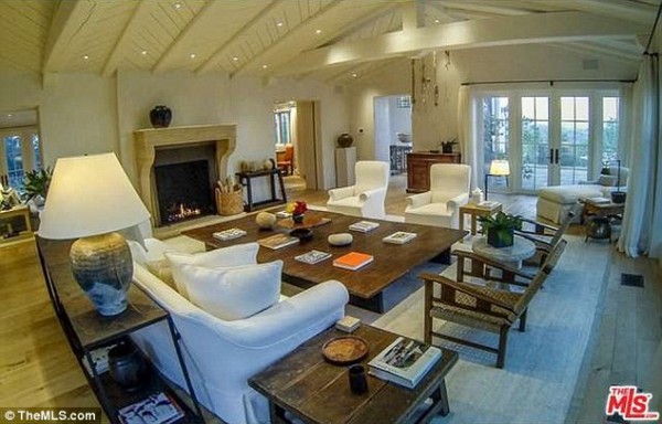 Tom Cruise estate in Hollywood Hills (1)