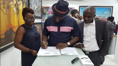 Award winning nigerian writer, Toni Kan has inked an ambassadorial deal with Samsung. Photo: Filed