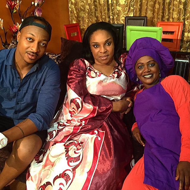 12277357_941731875921407_760918734_n