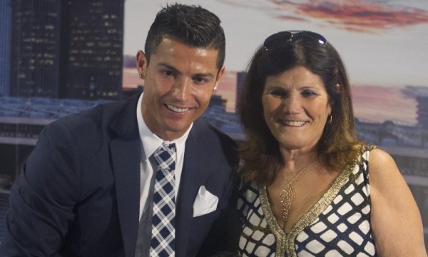 Cristiano Ronaldo and Mother 1