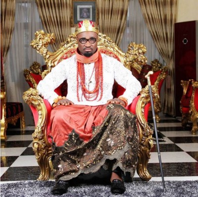 Harrysong plays royalty in new photos. Photo: Harrysong/Instagram