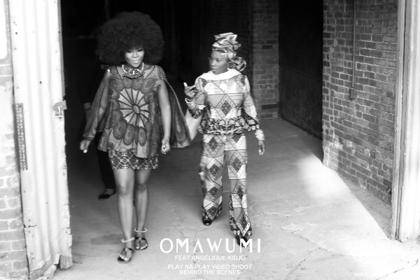 (Omawumi and Angelique Kidjo on set of 'Play Na Play' video shoot)