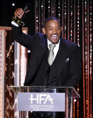 Will Smith wins Hollywood Actor Award for playing Nigerian doctor in new movie. Photo: HFA
