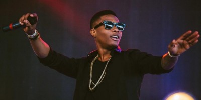 Wizkid performing