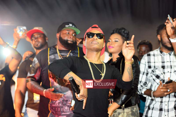Davido and Wizkid performing (21)