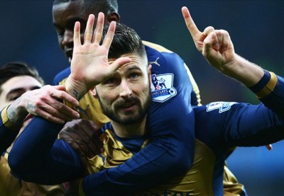 Olivier Giroud on point as Arsenal moves to the top of the league. Photo: Goal