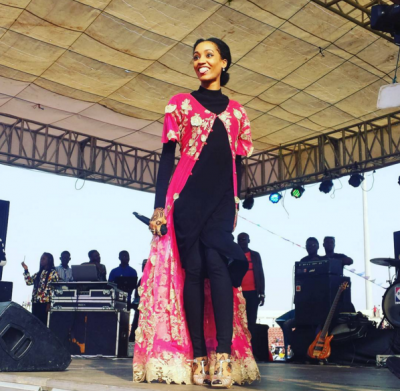 Here's a photo of D'ija performing in Kaduna State yesterday.