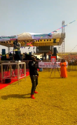 Loose Kaynon performing at KADAMFEST