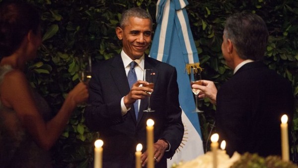 Obama_macri_brindis_Argentina