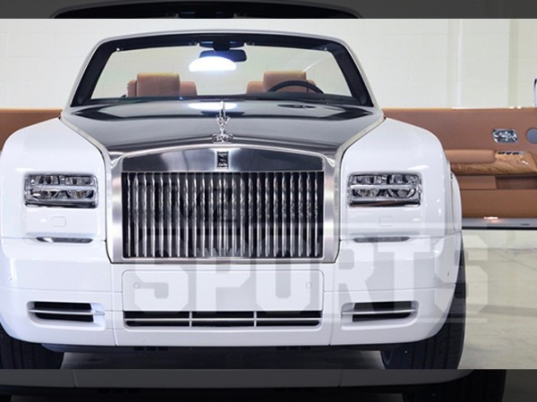 2016 Rolls-Royce Phantom ‘Drophead Coupe’ all for Medina. Photo: TMZ Sports
