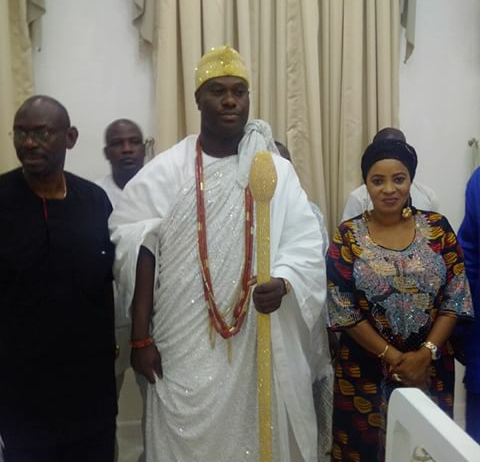 Moji n Ooni 1