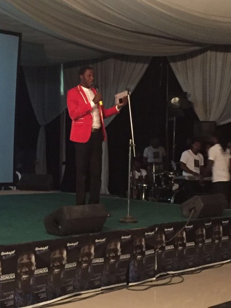 Pastor Gabriel Mills leads the first Hymn of the night (1)