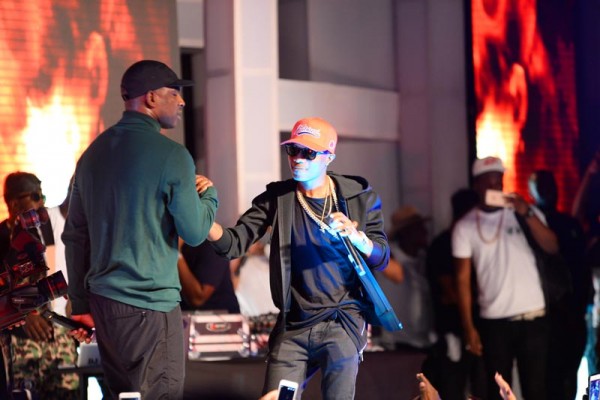Wizkid performing alongside popular UK based rapper, Skepta