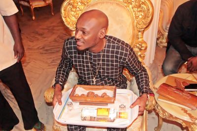 2face and annie idibia visist esama (17)