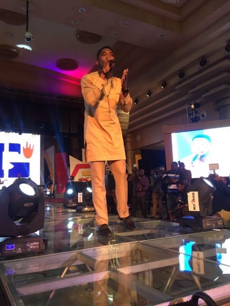 Timi Dakolo performing at the Space Legend Series