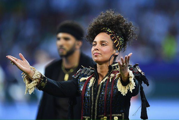 Mixed reactions trail Alicia Keys' performance