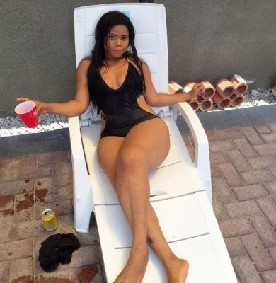 Uju Stella is accusing Burna Boy of Impregnating her.