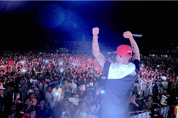 Wizkid continues to sell out arenas on his tour