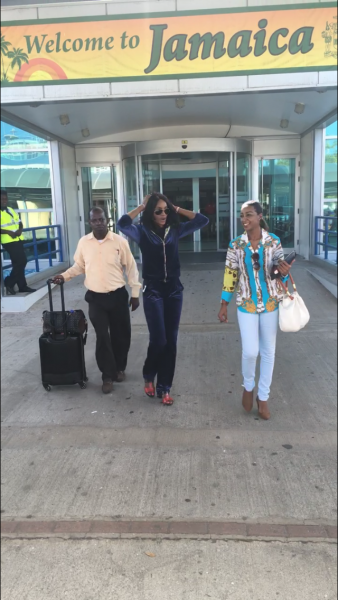 Seyi Shay arriving Jamaica.