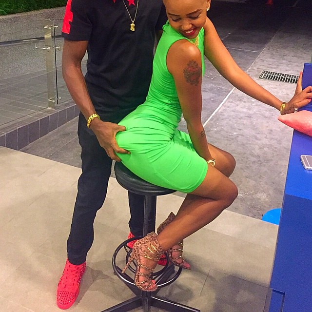 This was a viral picture of Huddah Monroe showing ladies how to position to sleep with a guy from behind