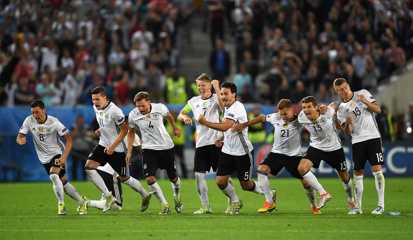 Germany qualifies after winning Italy on penalties