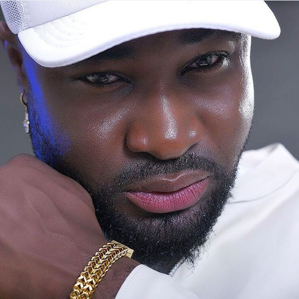 Harrysong shared this photo of himself and his 'natural pink lips' was the point of attention! Photo:Instagram