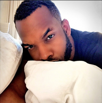 Lynxxx_in_bed