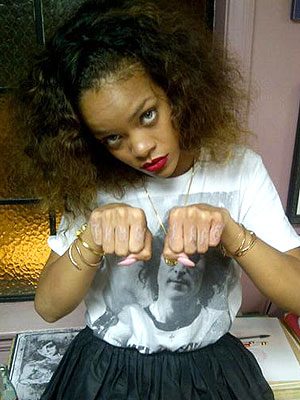 rihanna-thug life