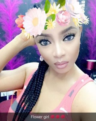 Toke loves the flower crown filter