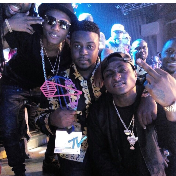Davido and Wizkid ended their longterm beef at the 2015 MAMAs. Credit: IG