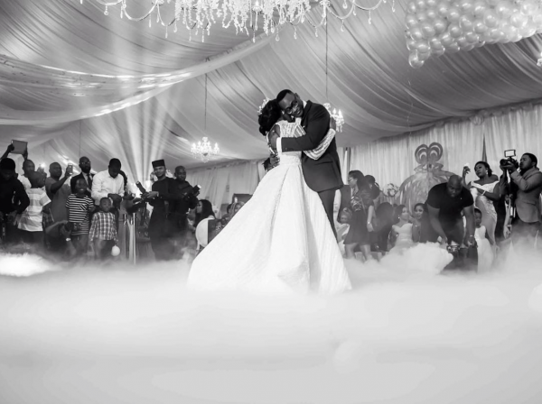 kunbi oyelese and her groom
