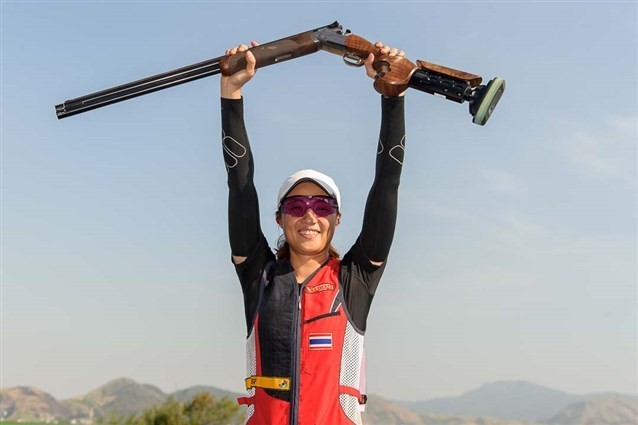 Sutiya Jiewchaloemmit celebrates first ISSF World Cup win. Credit: ITG