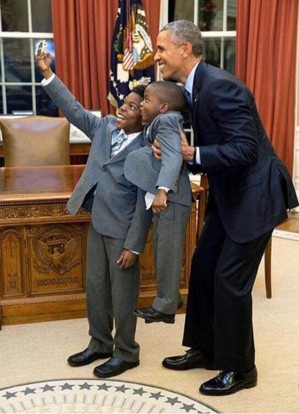 Obama selfie with kids