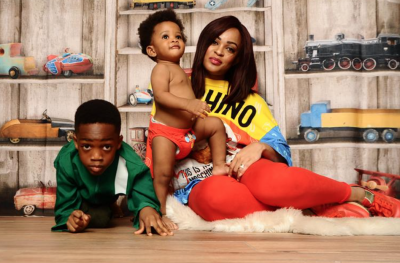 Adage shows off her lovely family