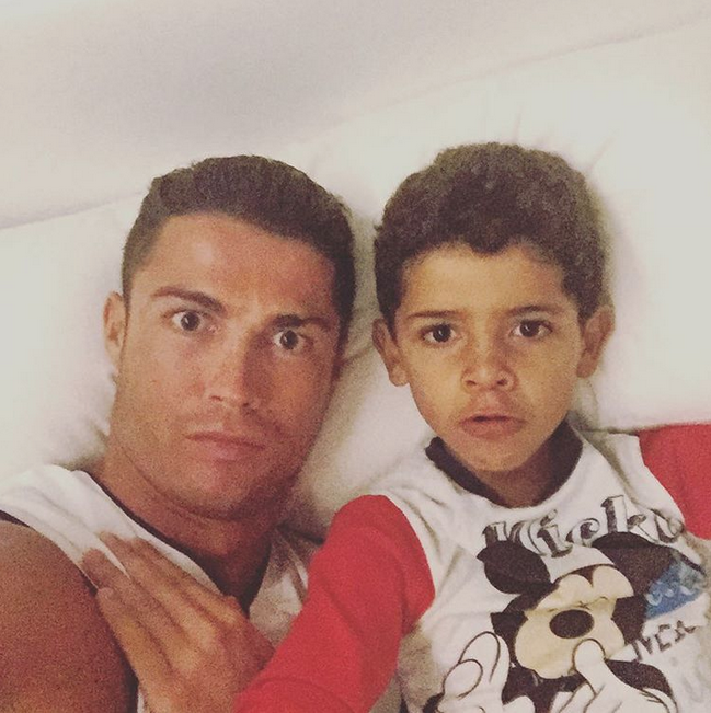 It's not just daddy who gets to take all the pictures