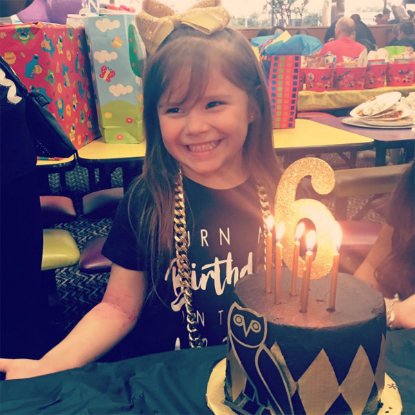 She also had a cake that represents the '6 God' OVO owl logo