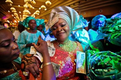 spraying-money-at-a-wedding